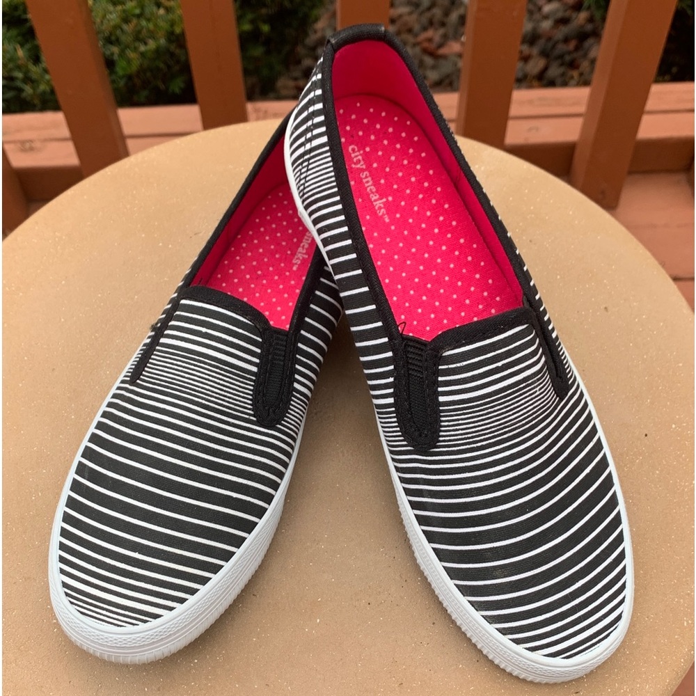 NWOT - City Sneaks Shoes